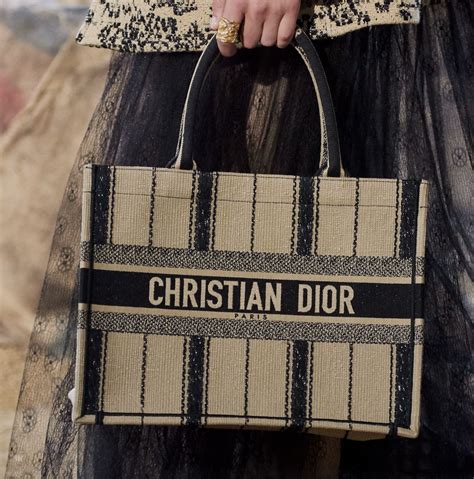 dior tote 2020|Dior homme 2020 notes.